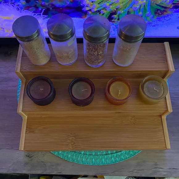 NEW Avon expanding shelf - Picture 5 of 5